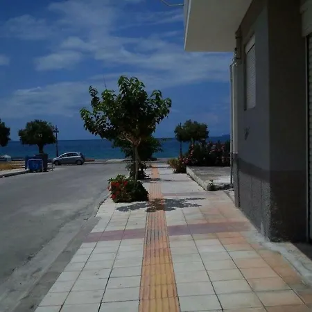 Detached House 120 Sq.m., Kalamia Beach. Appartement *